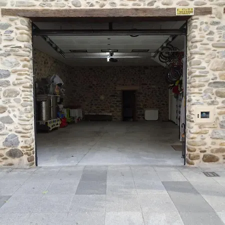 Hébergement de vacances A Casona Do Barco Casa Grande Con Garaje Privado Y Jardin